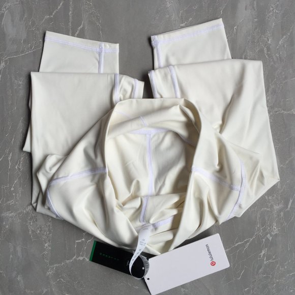 Lululemon Aligh Pants 25" Relaxed Leggings - Picture 2 of 10